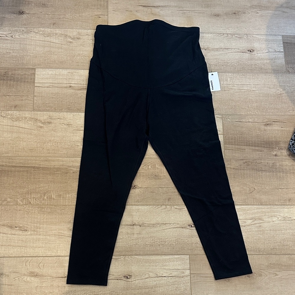 NWT Maternity leggings